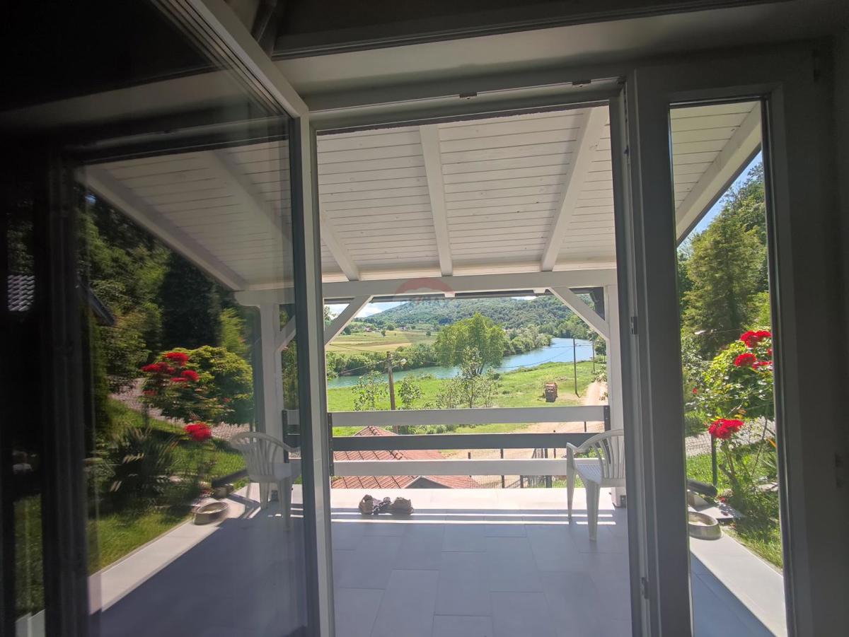 Casa Cerovac Vukmanićki, Karlovac - Okolica, 68m2