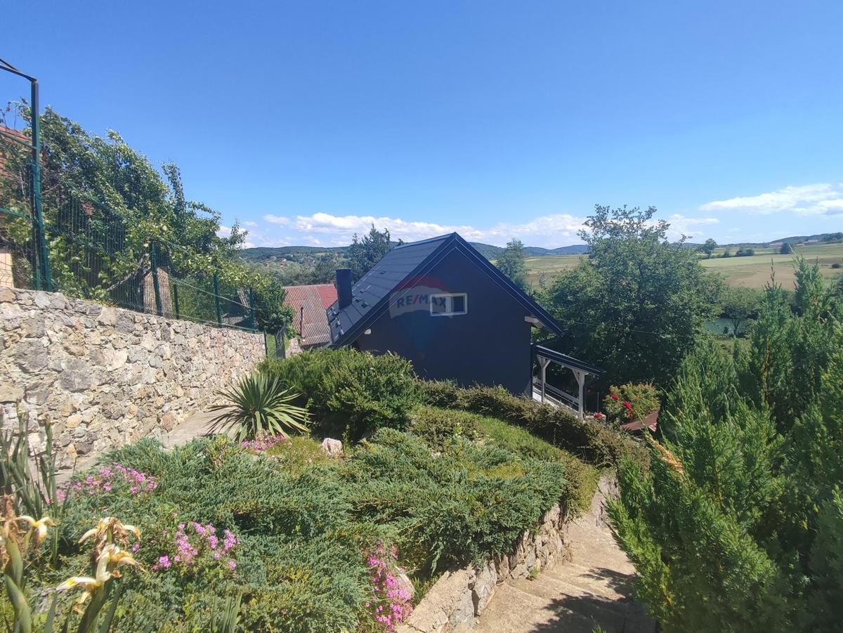 Casa Cerovac Vukmanićki, Karlovac - Okolica, 68m2