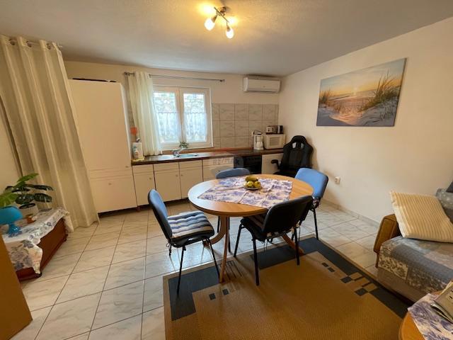 Appartamento Klenovica, Novi Vinodolski, 82m2