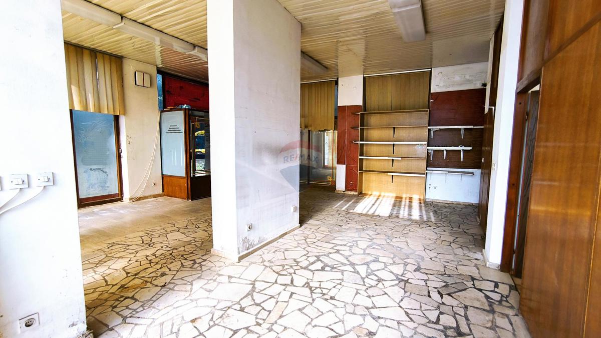 Attività commerciale Veruda, Pula, 87,35m2