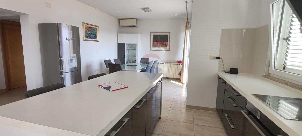 Appartamento Barbat na Rabu, Rab, 95m2