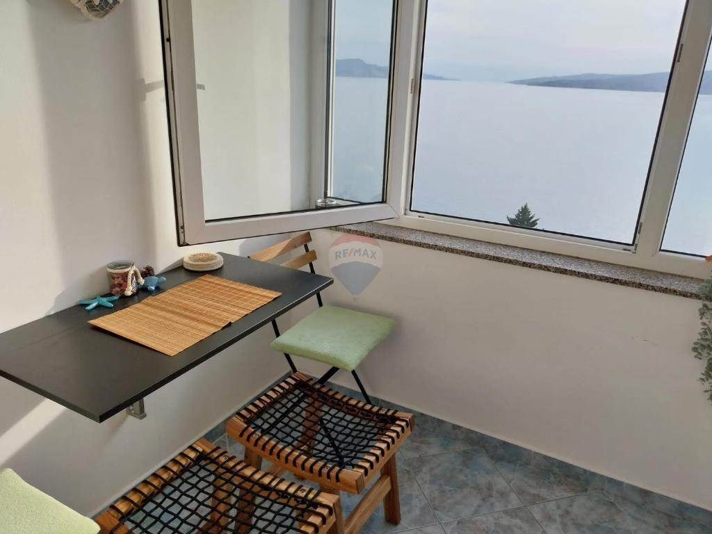Senj – appartamento con una camera da letto sul mare
