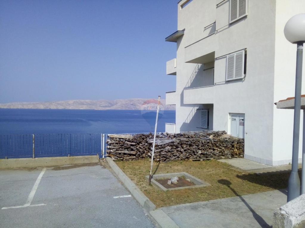 Senj – appartamento con una camera da letto sul mare