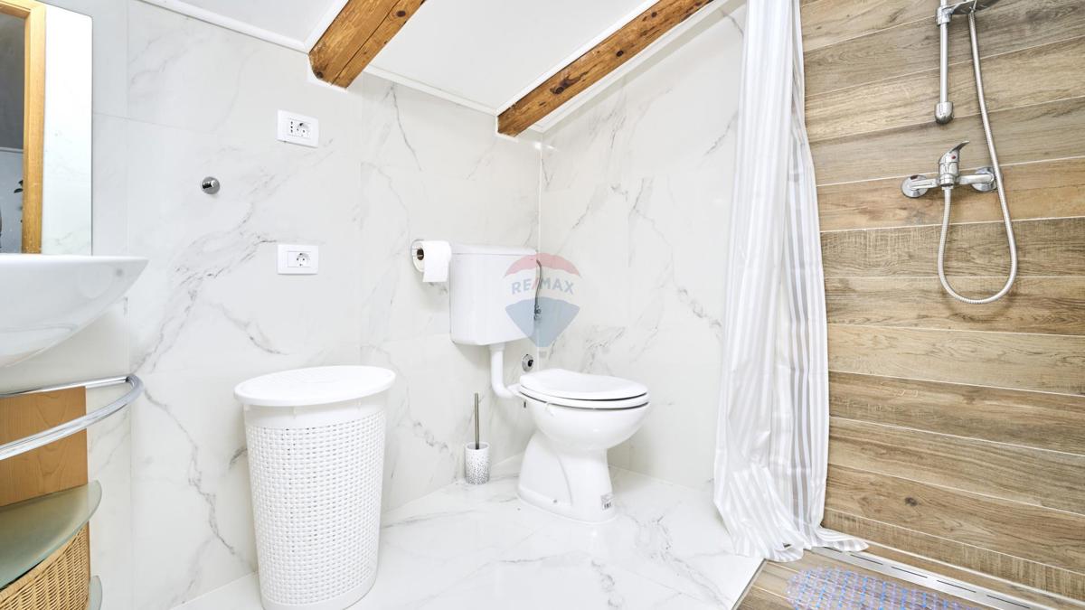 Istria, Umago, dintorni – Appartamento con ampio balcone
