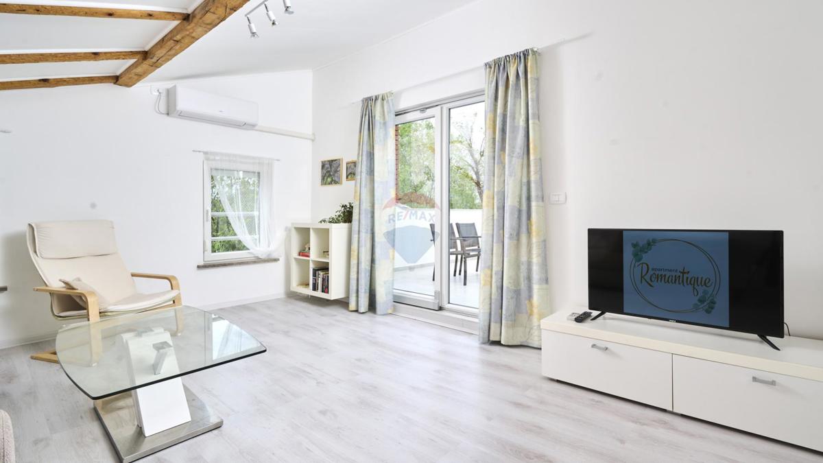 Istria, Umago, dintorni – Appartamento con ampio balcone