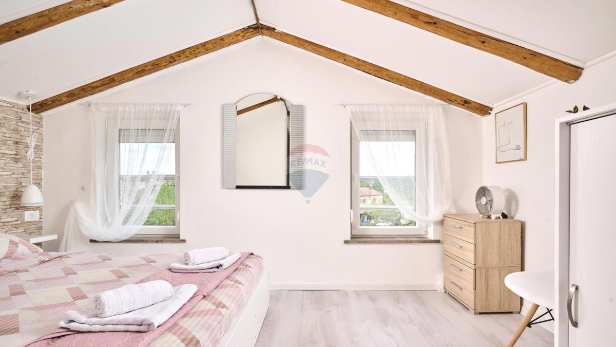 Istria, Umago, dintorni – Appartamento con ampio balcone