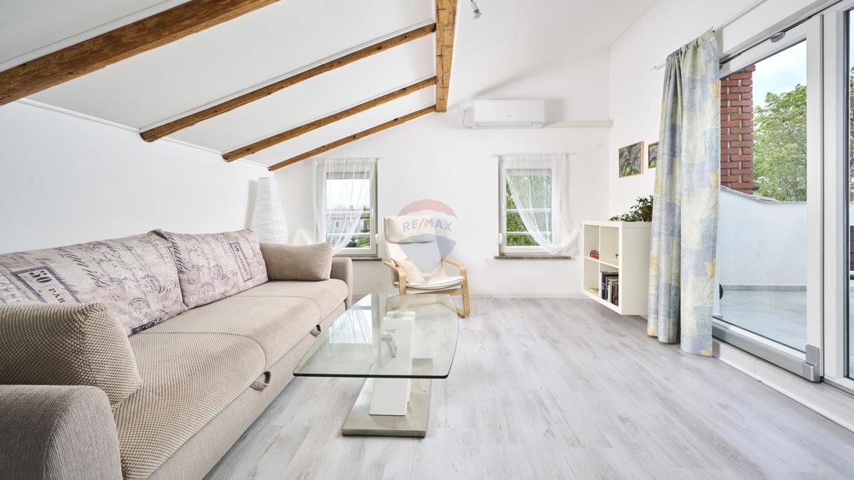 Istria, Umago, dintorni – Appartamento con ampio balcone