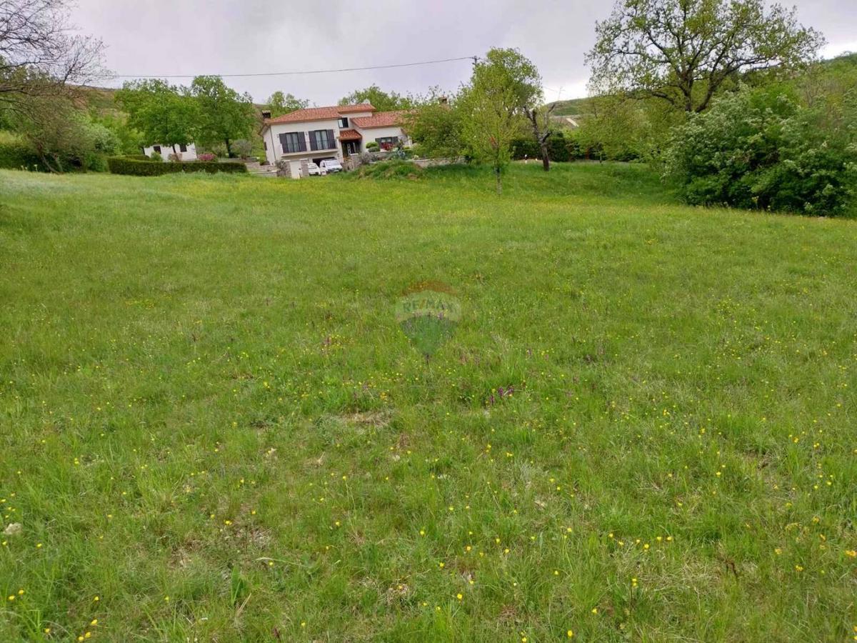 Terreno edificabile Lupoglav, 778m2