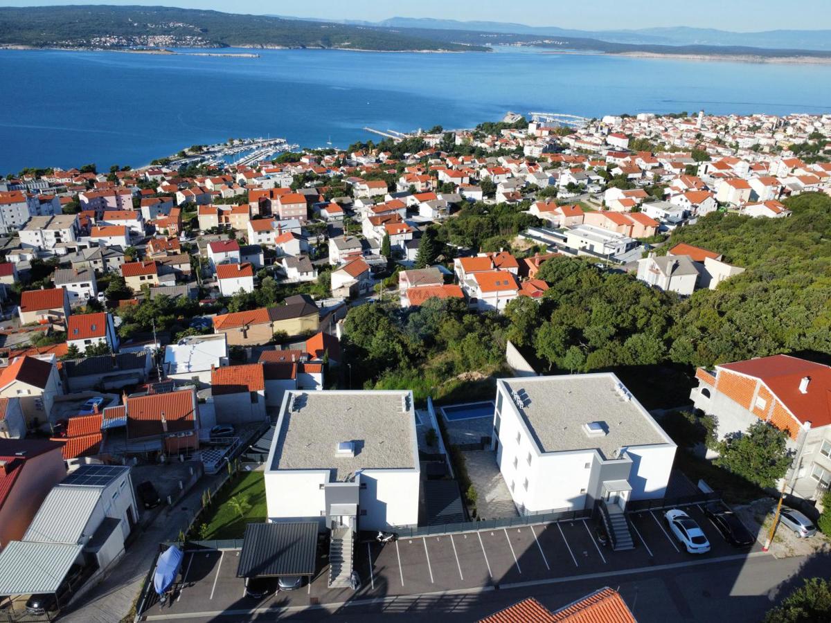 Crikvenica – nuova costruzione con vista, terrazza e parcheggio