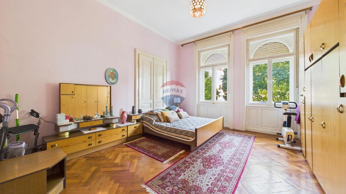 Pola, centro – Appartamento in villa austro-ungarica