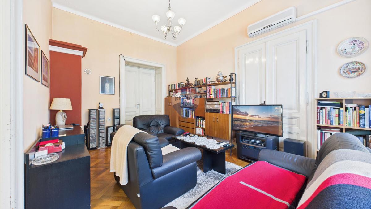 Pola, centro – Appartamento in villa austro-ungarica