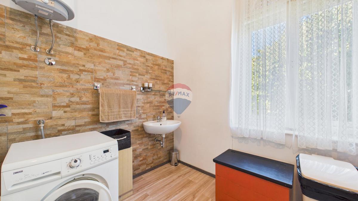 Pola, centro – Appartamento in villa austro-ungarica