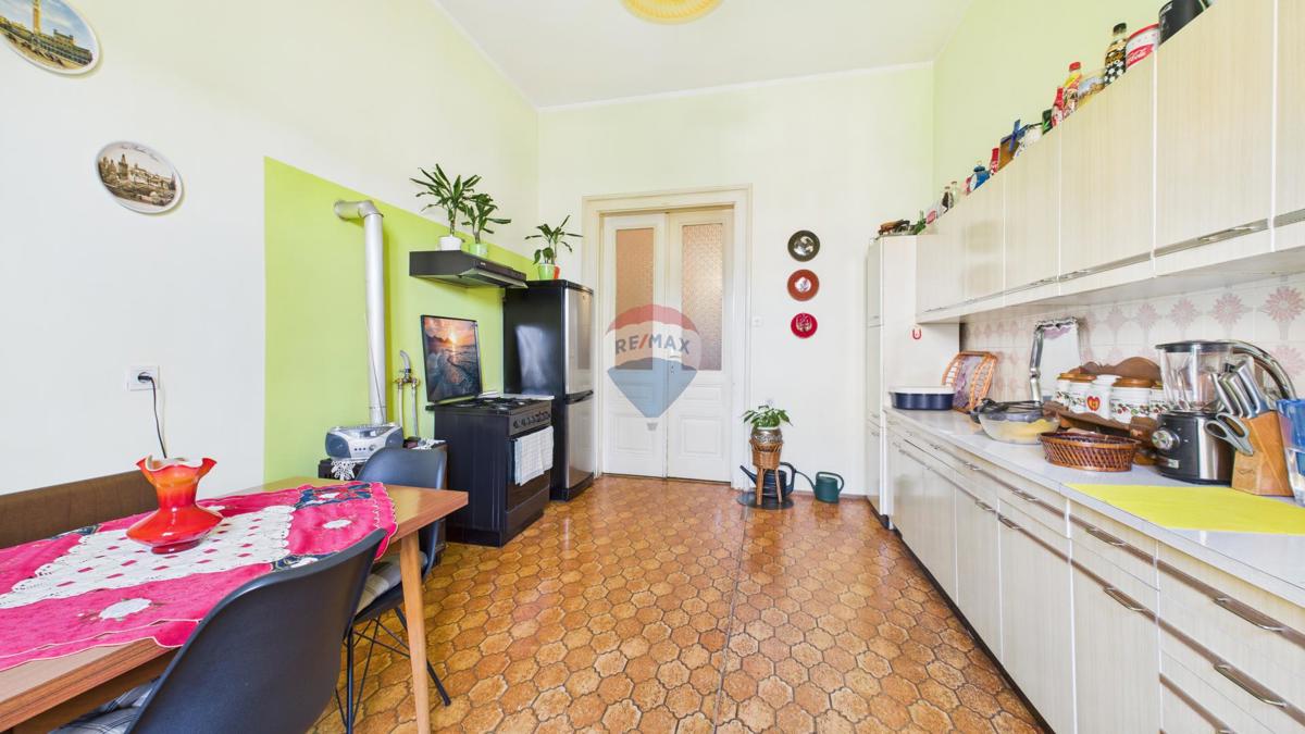 Pola, centro – Appartamento in villa austro-ungarica