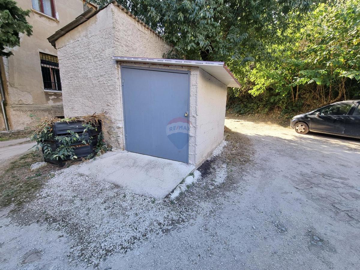 Pola, centro – Appartamento in villa austro-ungarica