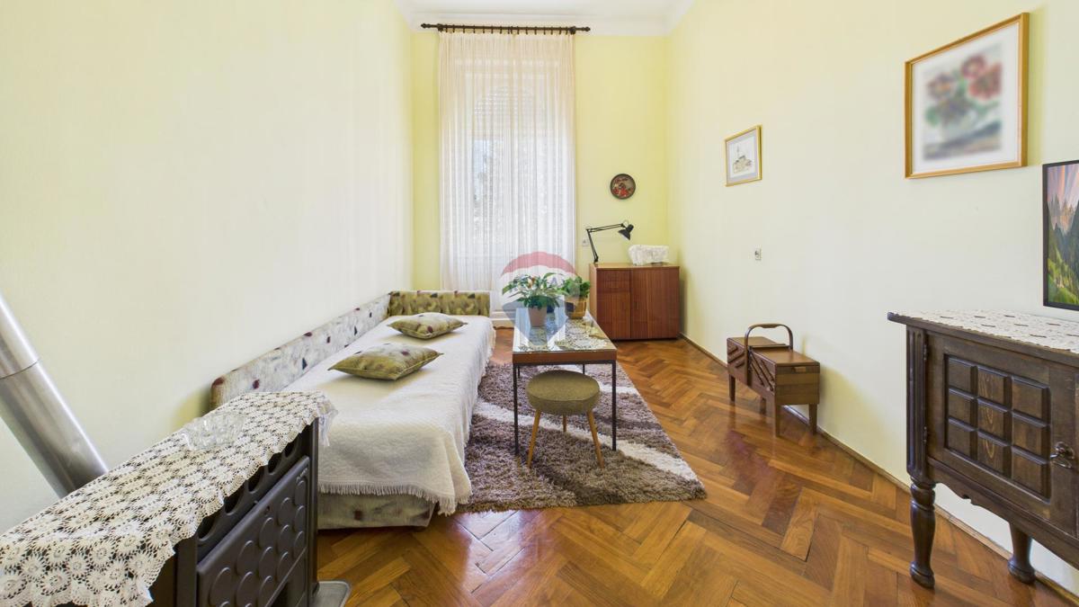 Pola, centro – Appartamento in villa austro-ungarica