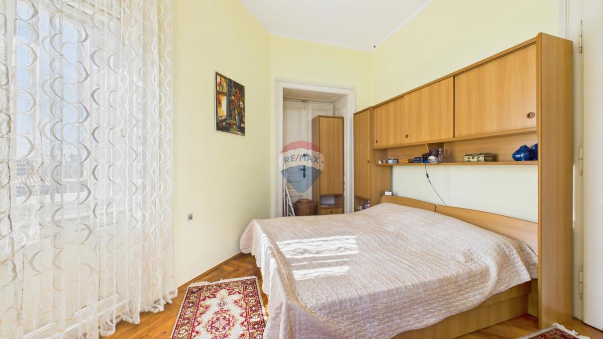 Pola, centro – Appartamento in villa austro-ungarica