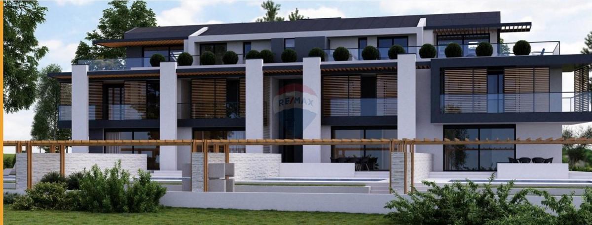 Istria, Rovigno – terreno edificabile con permesso di costruzione per 5 appartamenti, vicino alla spiaggia.