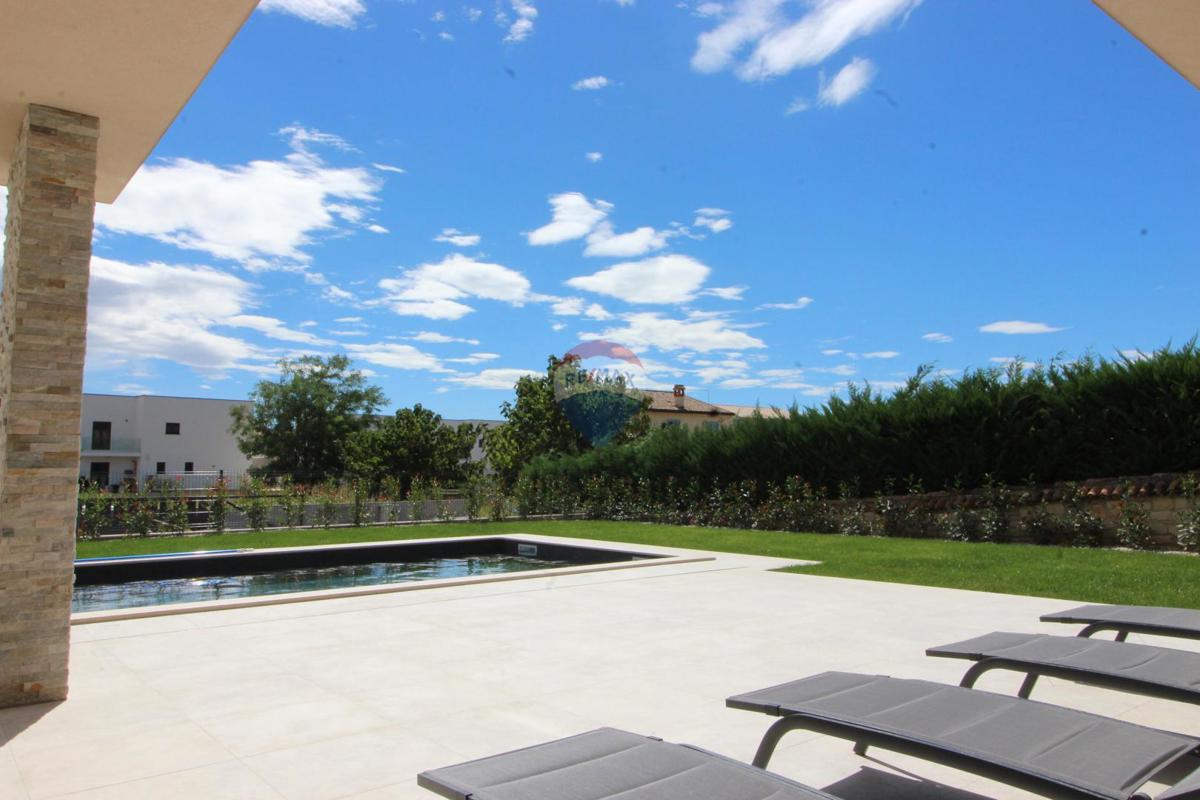 Casa Kaštelir, Kaštelir-Labinci, 220m2