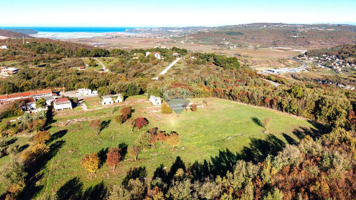 Istria, Kaštel – Terreno per investimento con vista panoramica