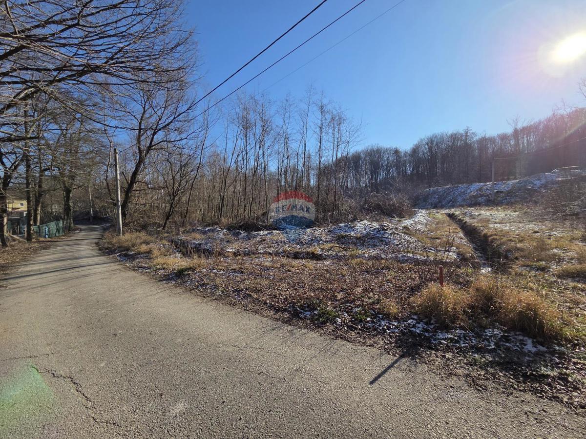 Terreno edificabile Martinovo Selo, Jelenje, 1.723m2