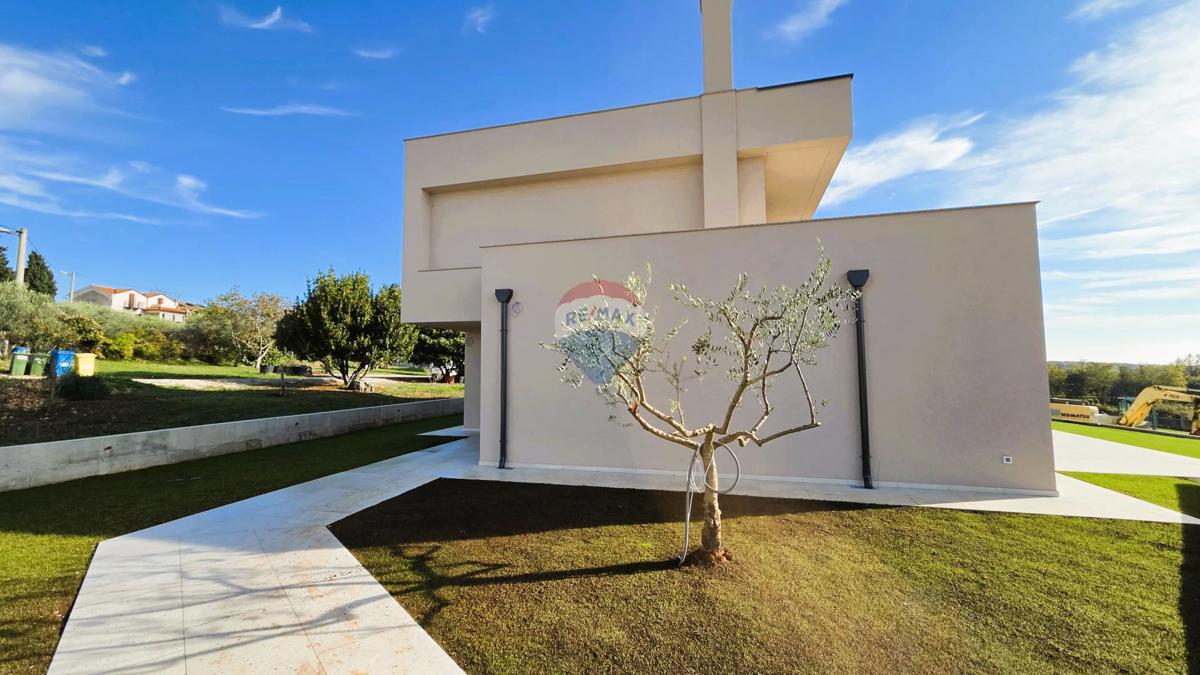 Poreč, Dintorni, Moderna casa indipendente con piscina