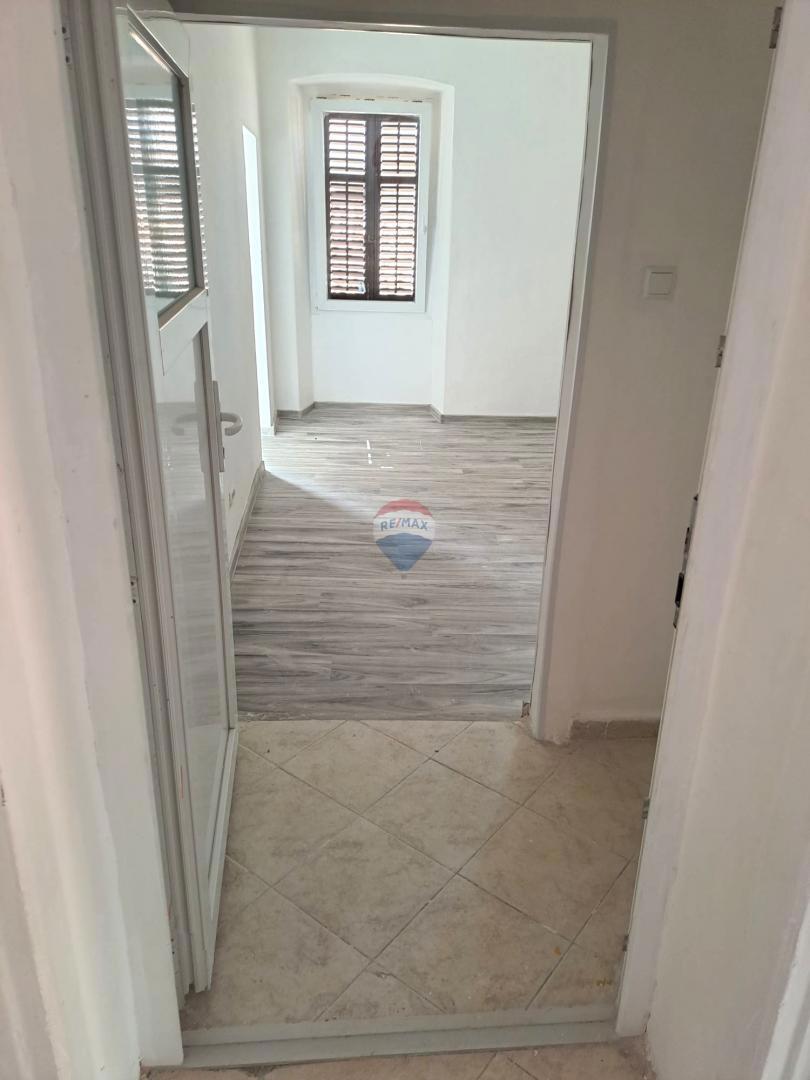 Istria, Pola – Appartamento nel centro di Pola, zona pedonale, 70 m2, ristrutturato