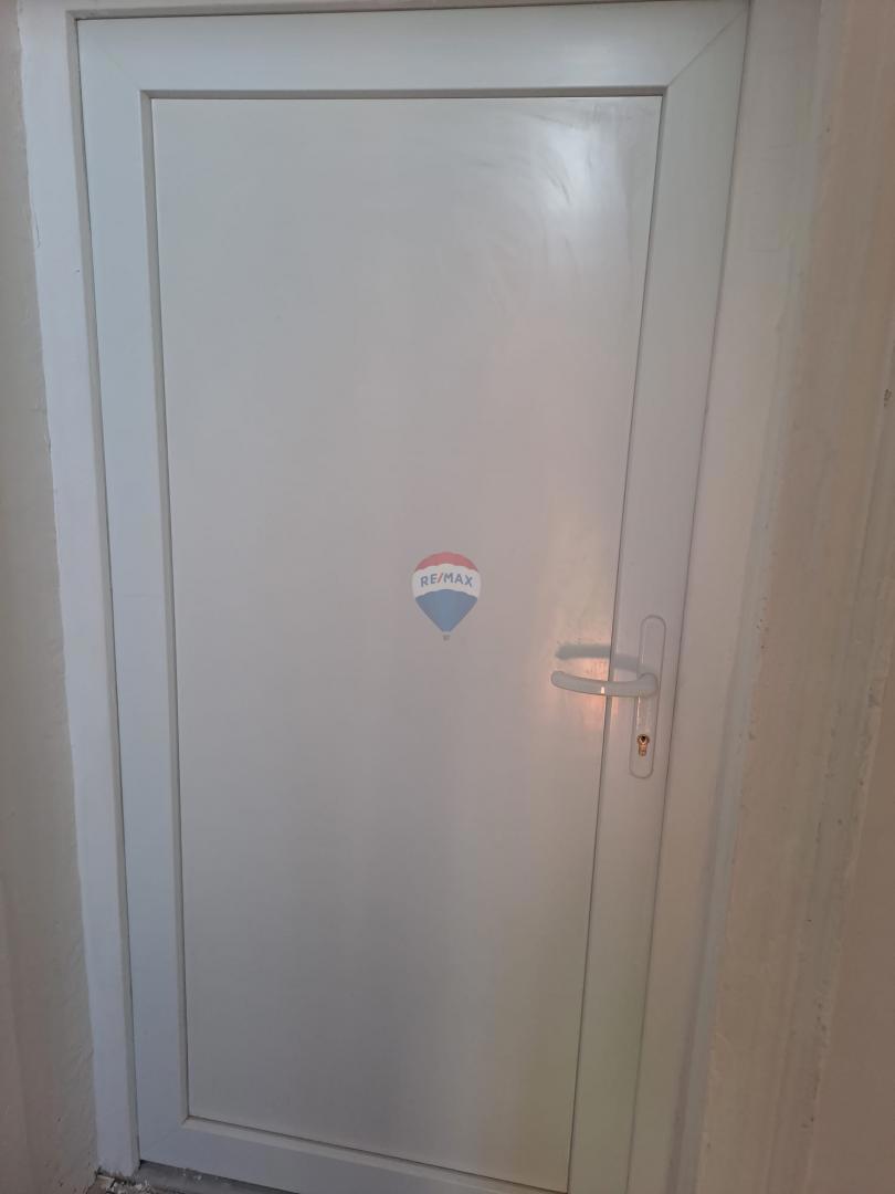 Istria, Pola – Appartamento nel centro di Pola, zona pedonale, 70 m2, ristrutturato