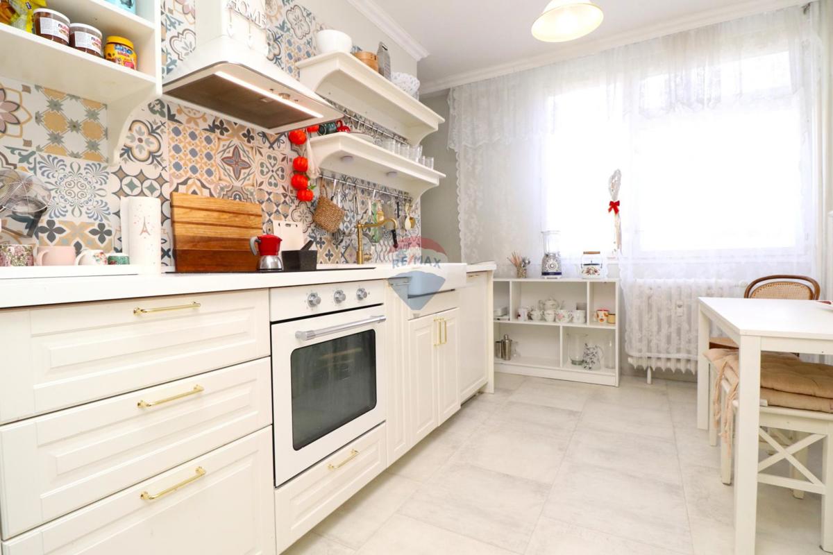 Appartamento Studentski grad, Gornja Dubrava, 75m2