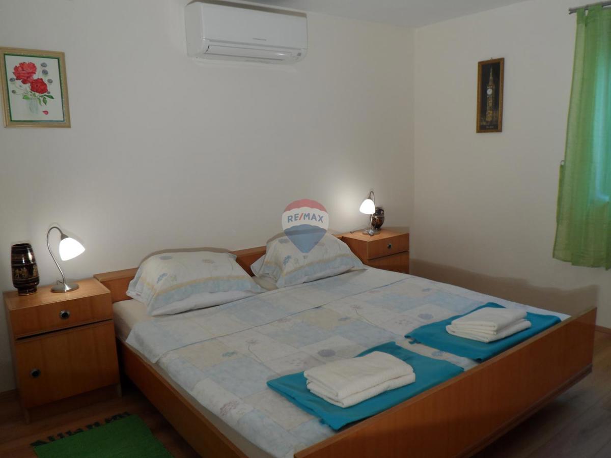 ISTRIA, NOVA VAS – Casa con piscina e appartamento