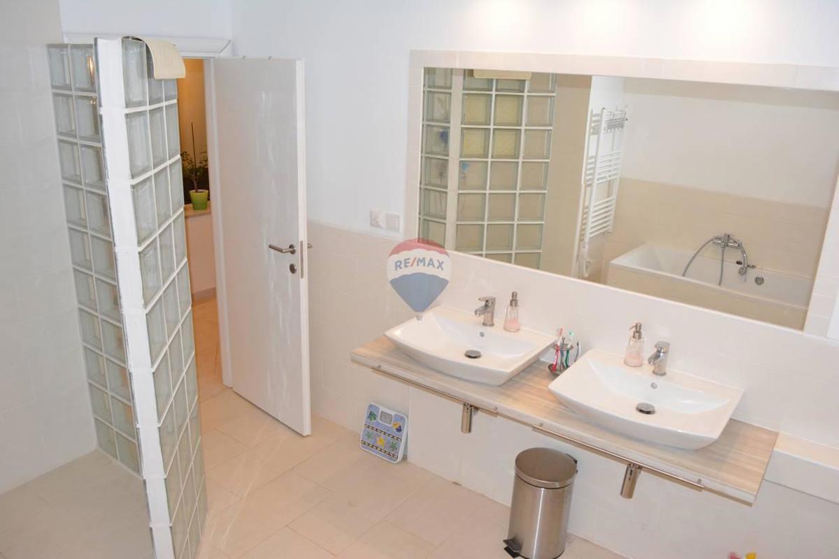 ISTRIA, NOVA VAS – Casa con piscina e appartamento