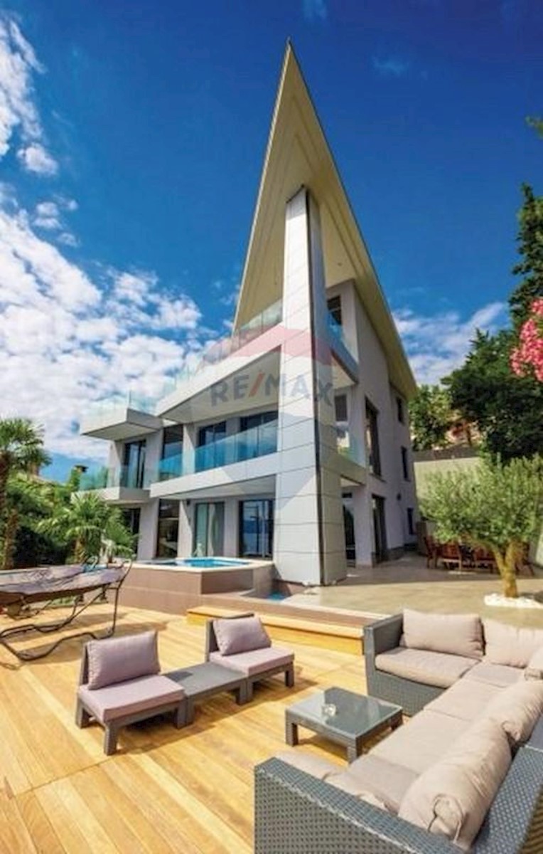 Villa Singola/Casa Vacanza Opatija - Centar, Opatija, 758m2