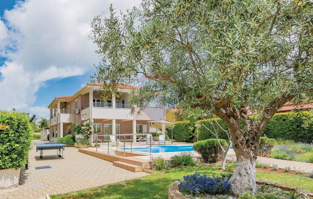 Villa Singola/Casa Vacanza Vodnjan, 404m2