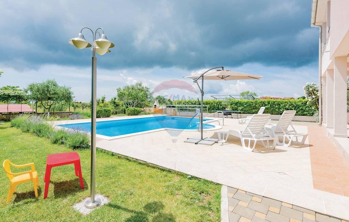 Villa Singola/Casa Vacanza Vodnjan, 404m2