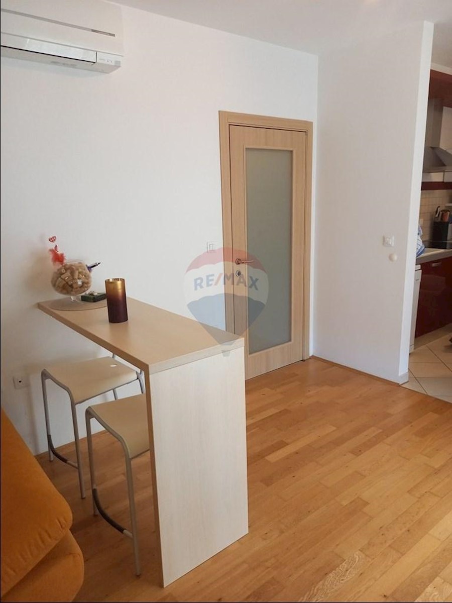 Appartamento okolica Pule, Pula, 71m2