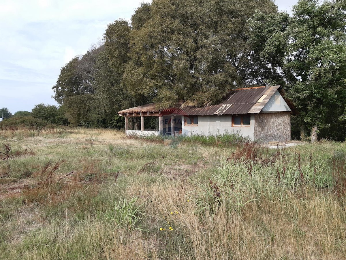 Terreno non edificabile Ladrovići, Poreč, 2.091m2