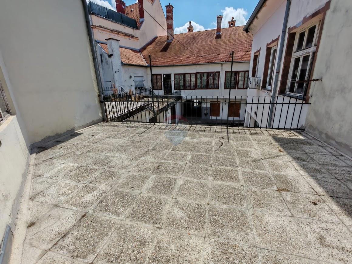 Appartamento Zvijezda, Karlovac, 258m2