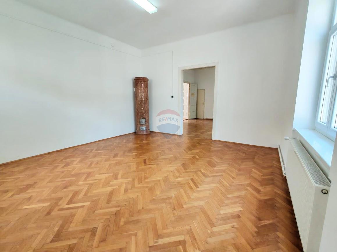 Appartamento Zvijezda, Karlovac, 258m2