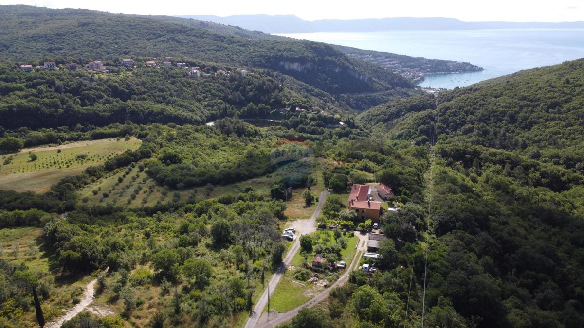 ISTRIA, LABIN - Terreno agricolo in una posizione fantastica  