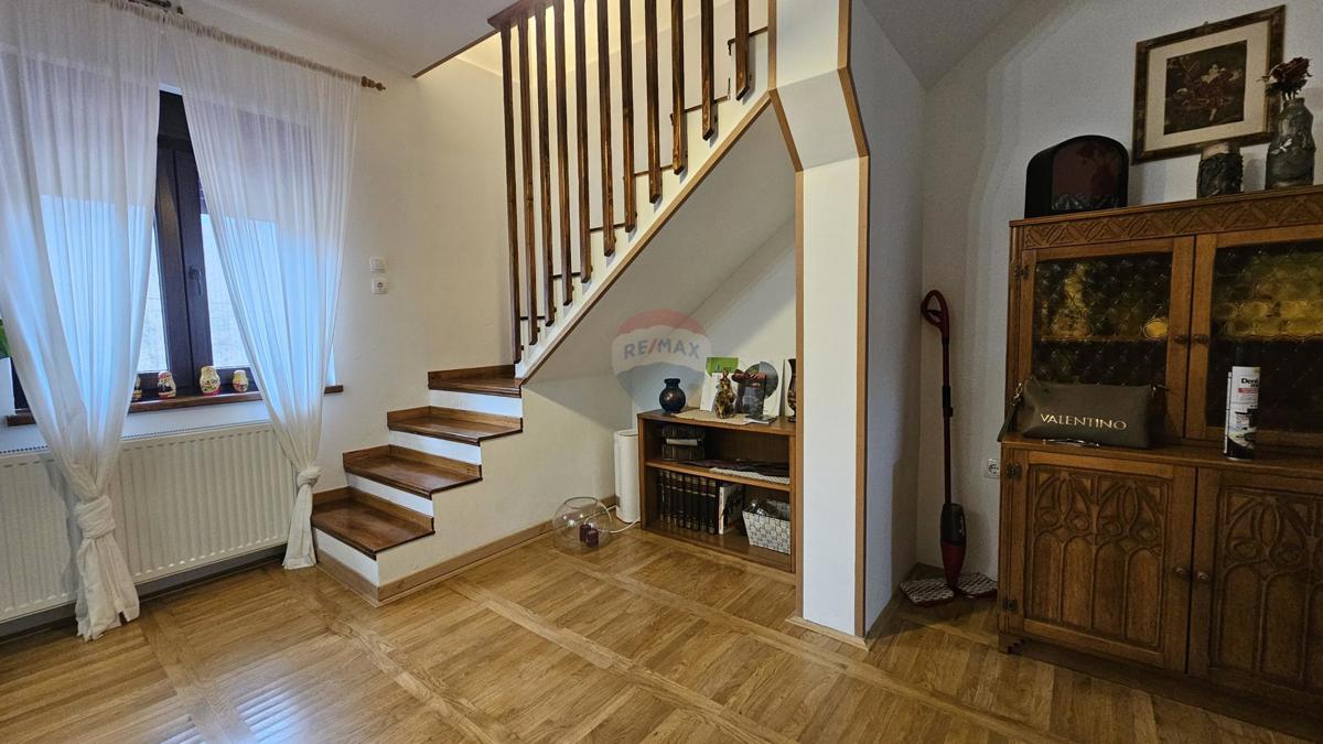 Casa Brod na Kupi, Delnice, 252m2