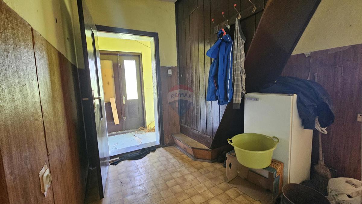 Casa Prezid, Čabar, 3.285m2