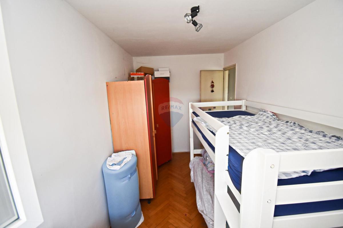 Appartamento Folnegovićevo naselje, Peščenica - Žitnjak, 42m2