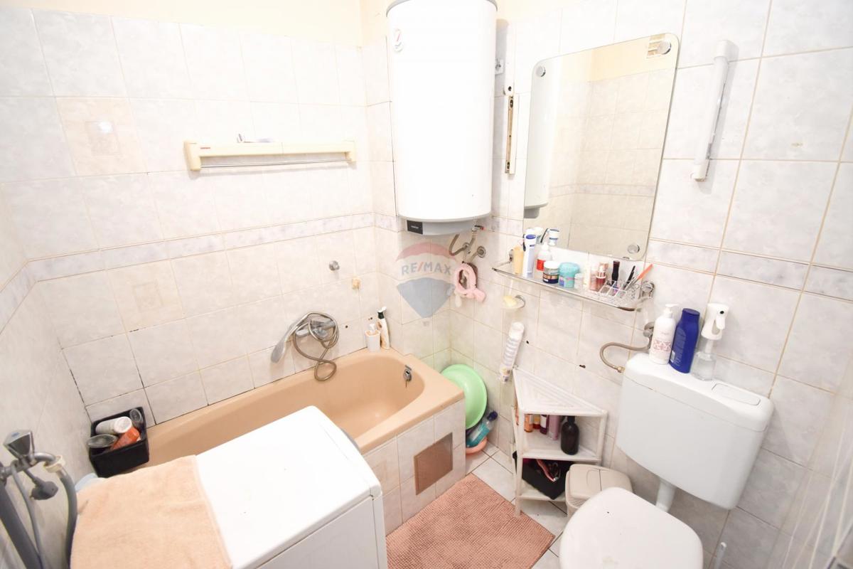 Appartamento Folnegovićevo naselje, Peščenica - Žitnjak, 42m2