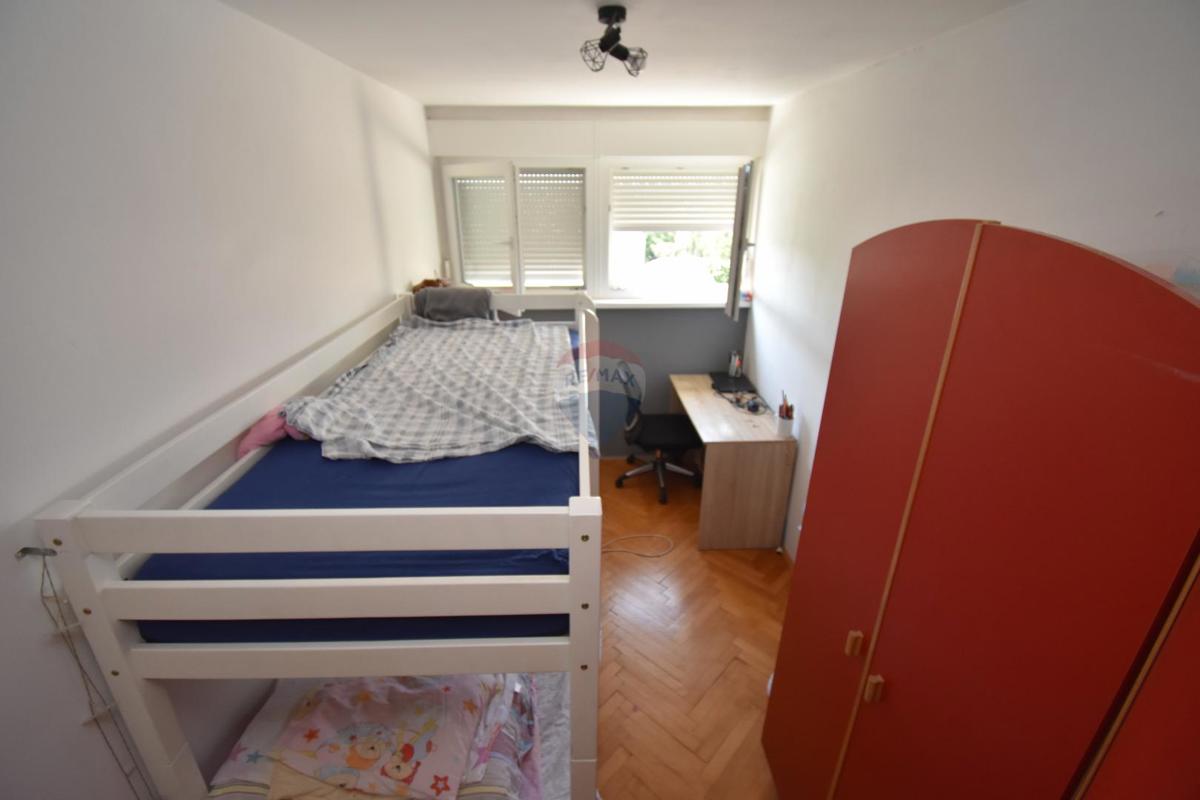 Appartamento Folnegovićevo naselje, Peščenica - Žitnjak, 42m2