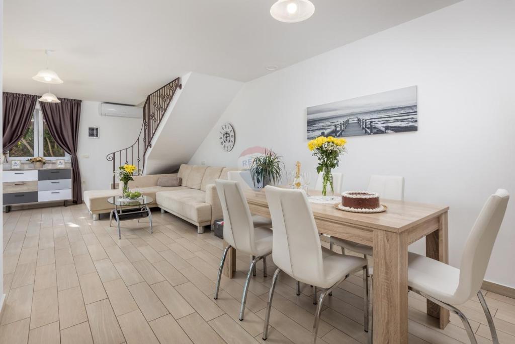 Casa Sveta Jelena, Mošćenička Draga, 90m2