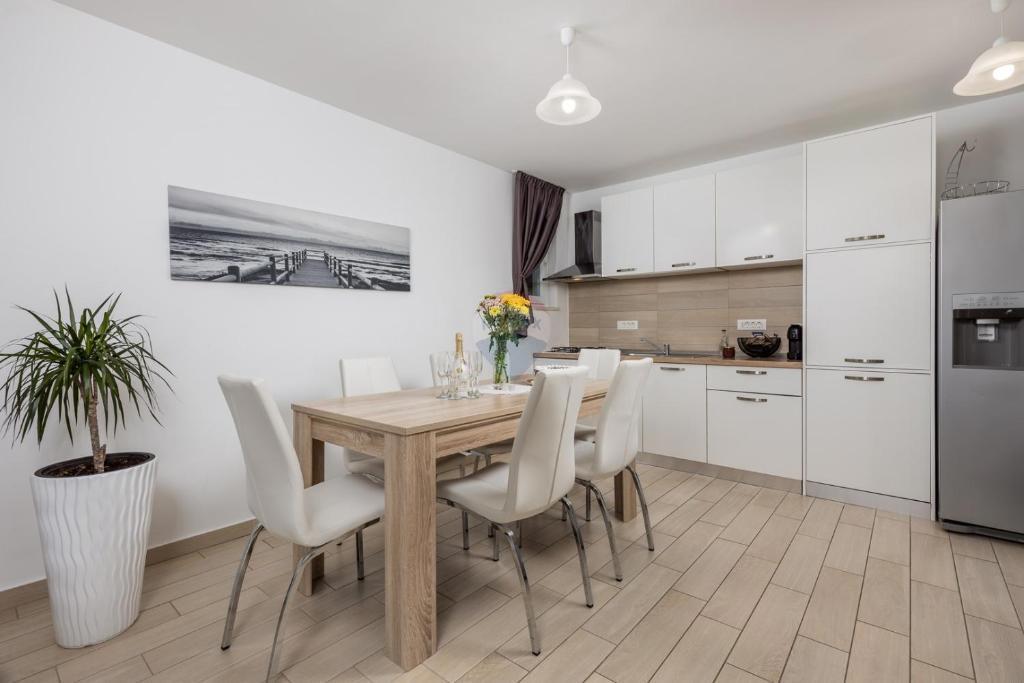 Casa Sveta Jelena, Mošćenička Draga, 90m2