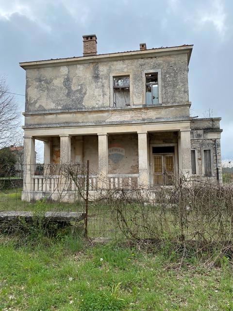 Istria, Kujići – Prestigiosa proprietà storica con alto potenziale di investimento