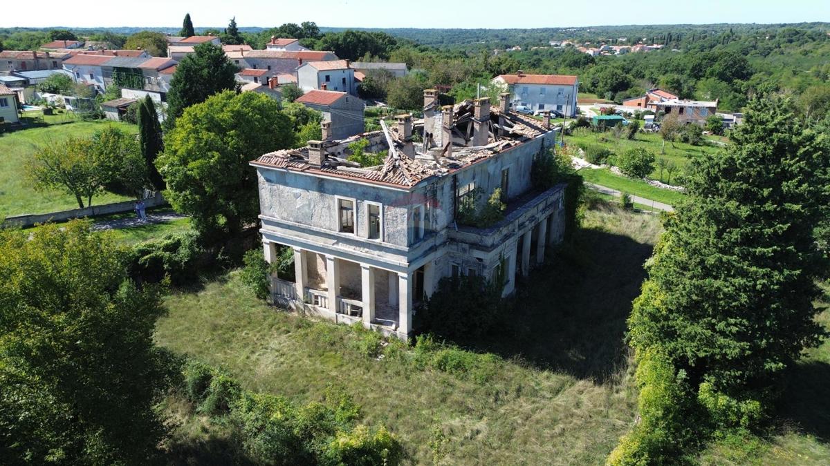Istria, Kujići – Prestigiosa proprietà storica con alto potenziale di investimento