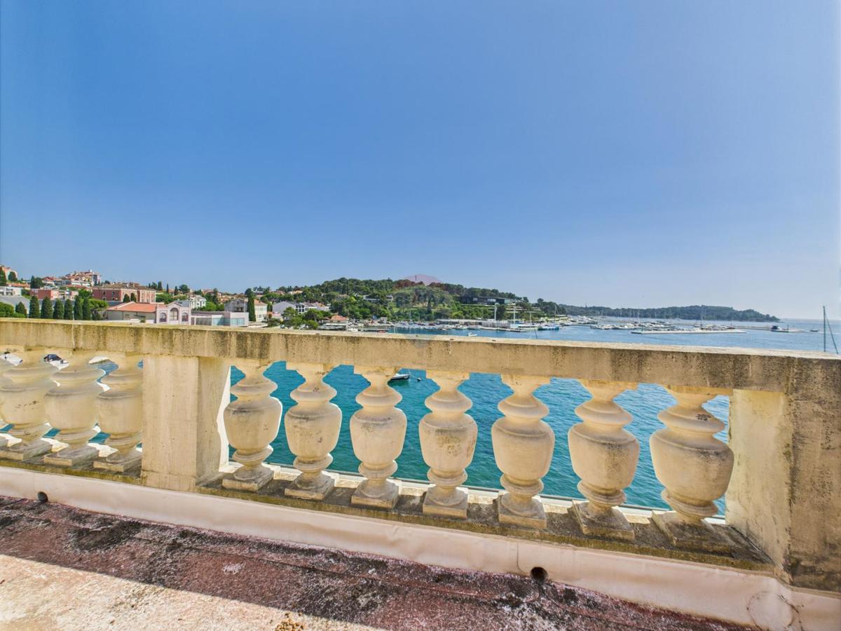 Istria, Rovigno – Opportunità Unica – Appartamento in Villa Storica con Vista Mare