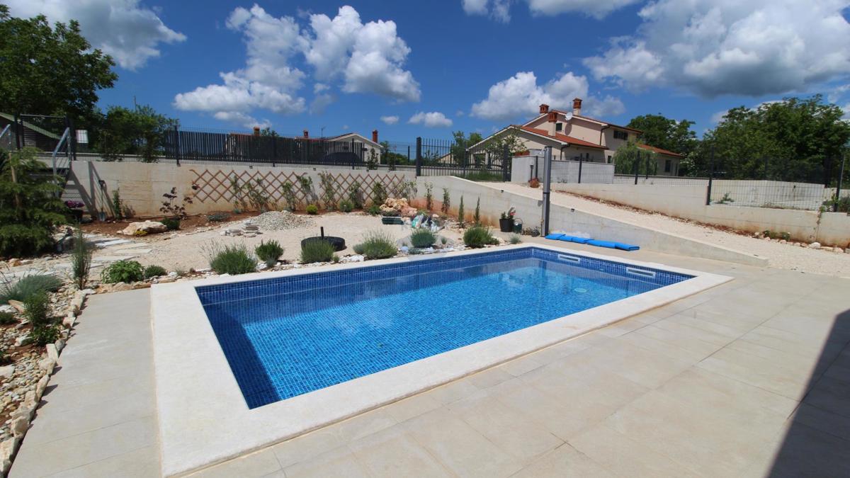 Casa Tinjan, 106m2