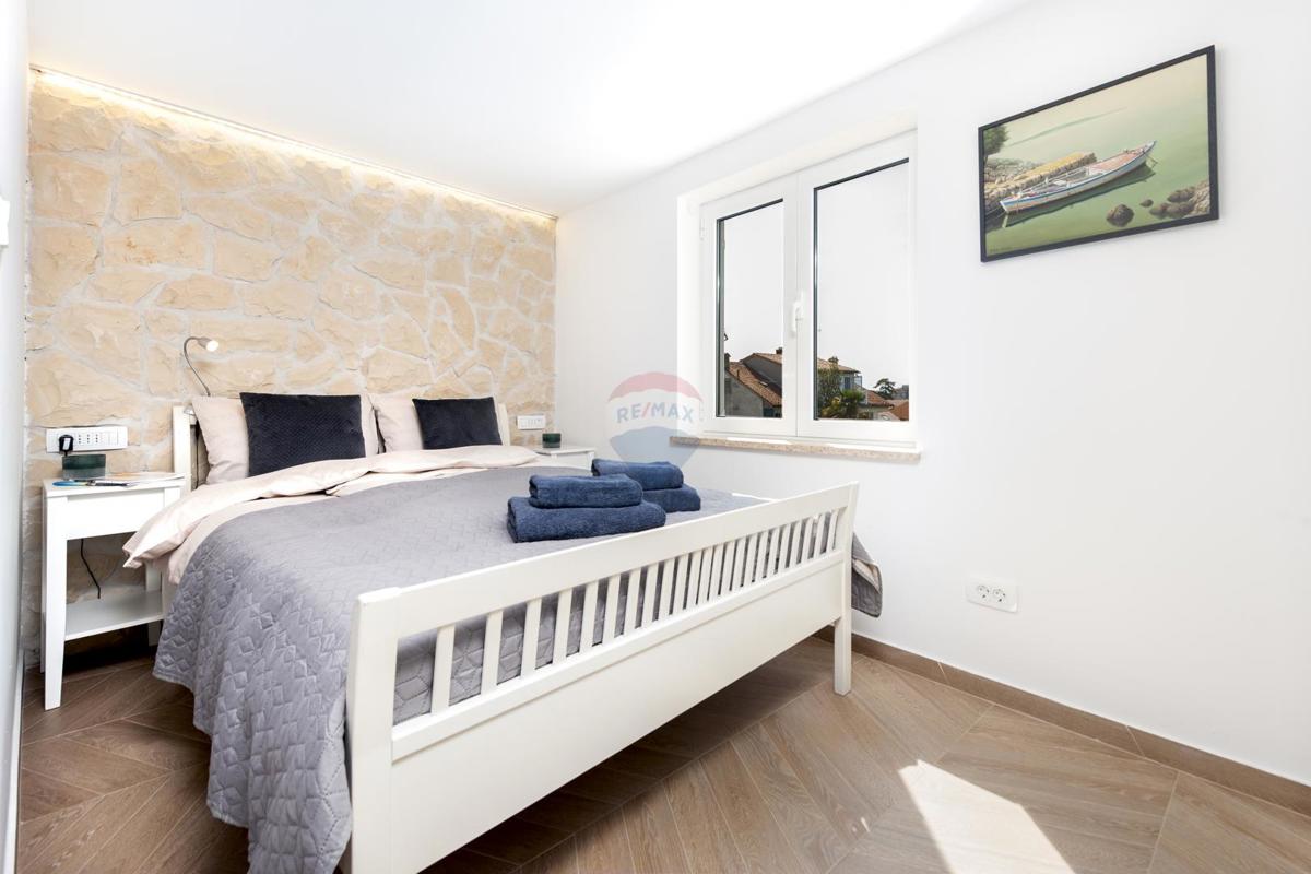 Istria, Rovigno, casa in una tranquilla via nel centro, con vista mare